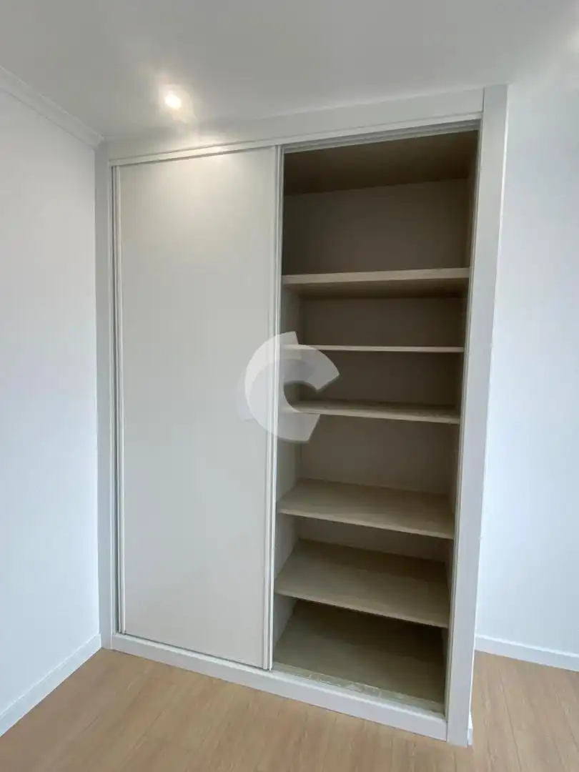 Habitación de Piso en venta en Ourense Capital  con Calefacción