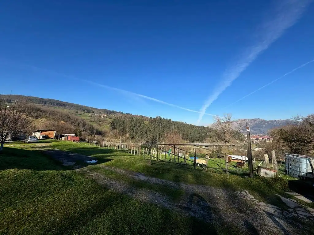 Außenansicht von Residential zum Verkauf in Los Corrales de Buelna 