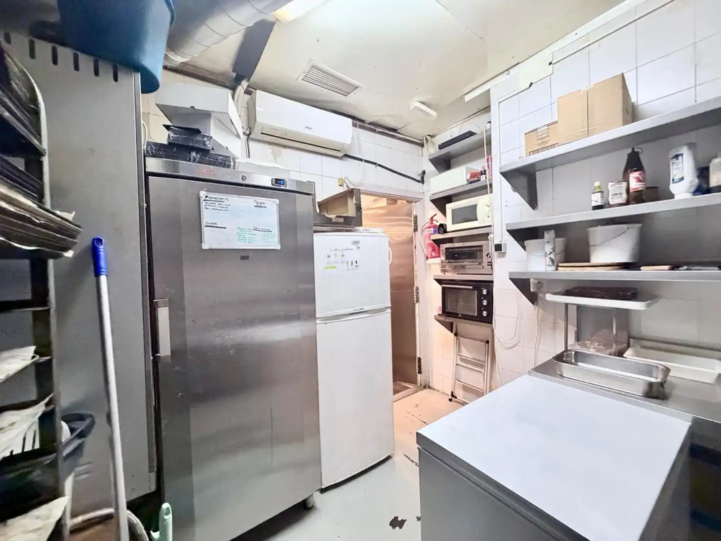 Cocina de Local en traspaso en Barcelona con Aire acondicionado, Amueblado y Internet