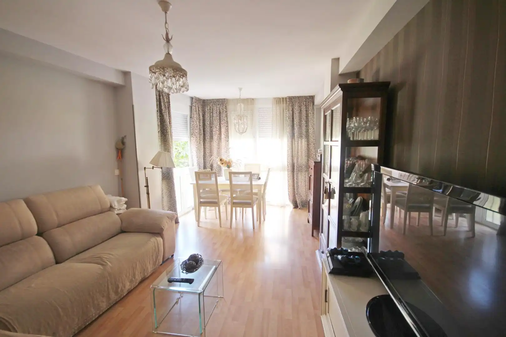 Sala d'estar de Pis en venda en Torremolinos amb Aire condicionat, Calefacció i Jardí privat