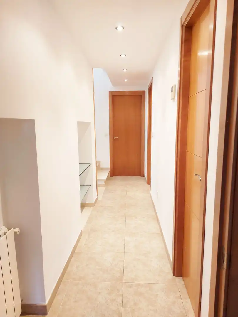 Houses for sale in La Pobla de Vallbona  with Air Conditioner, Heating and Private garden