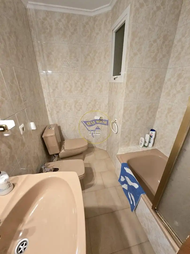 Flat for rent in Calle XOSE BAR BOO, Plaza Industria