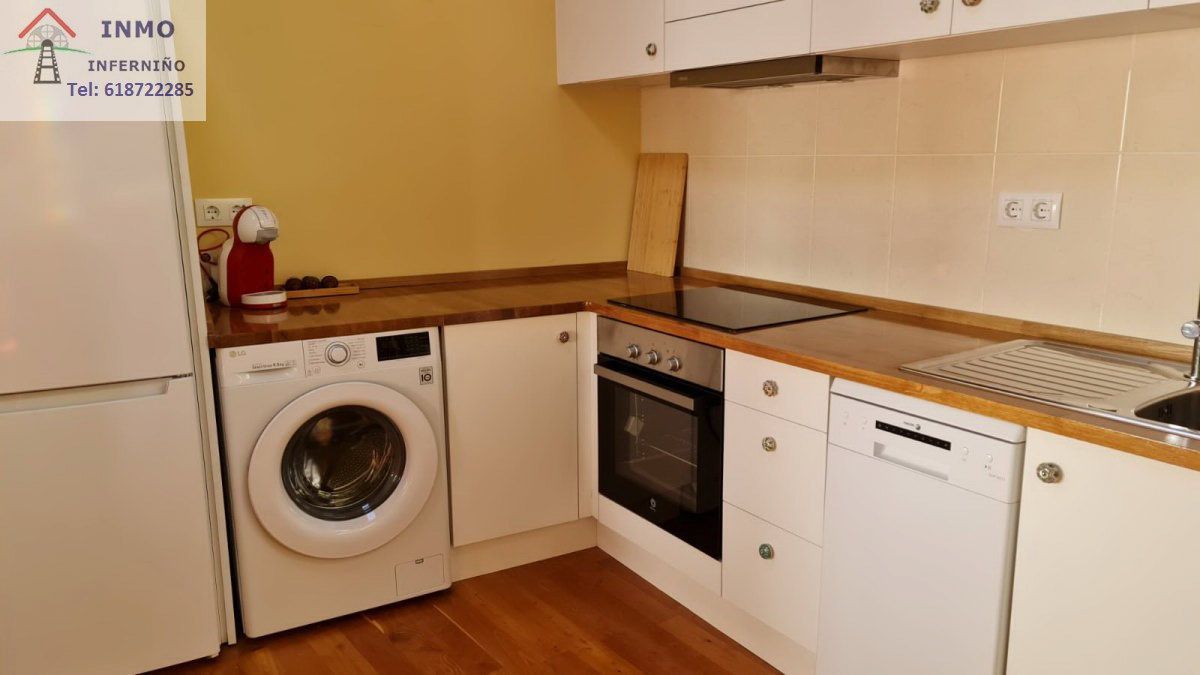Cuina de Apartament de lloguer en Ferrol amb Terrassa