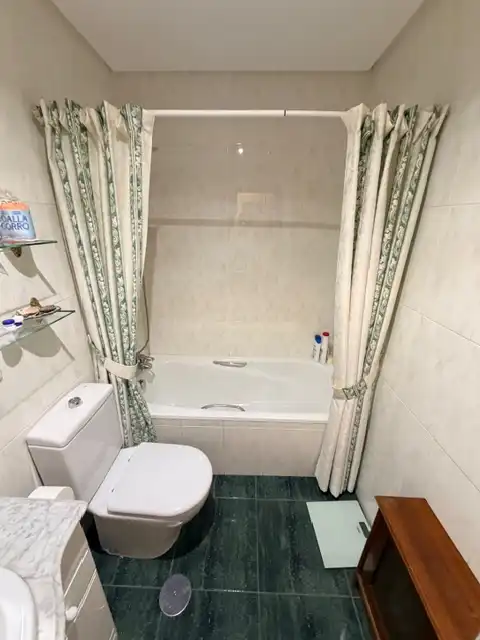 Baño de Piso en venta en Madrid con Aire acondicionado, Calefacción y Parquet