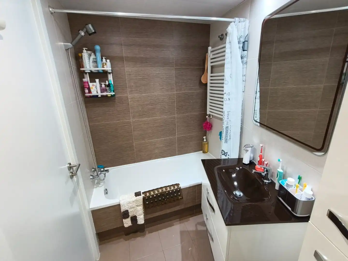 Bathroom of Flat for sale in  Madrid Capital  with Air Conditioner and Balcony