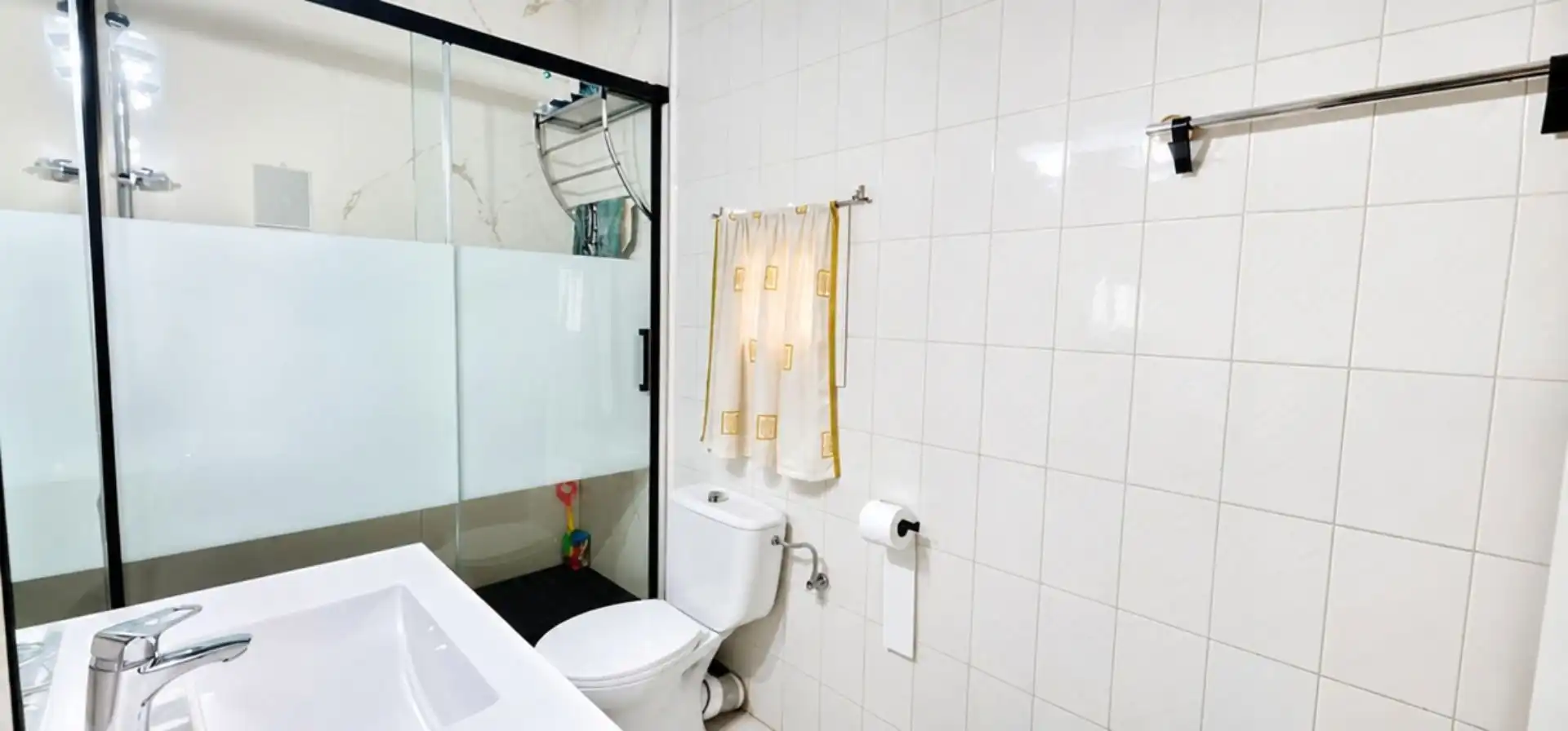 Baño de Piso en venta en Losar de la Vera con Aire acondicionado, Terraza y Trastero