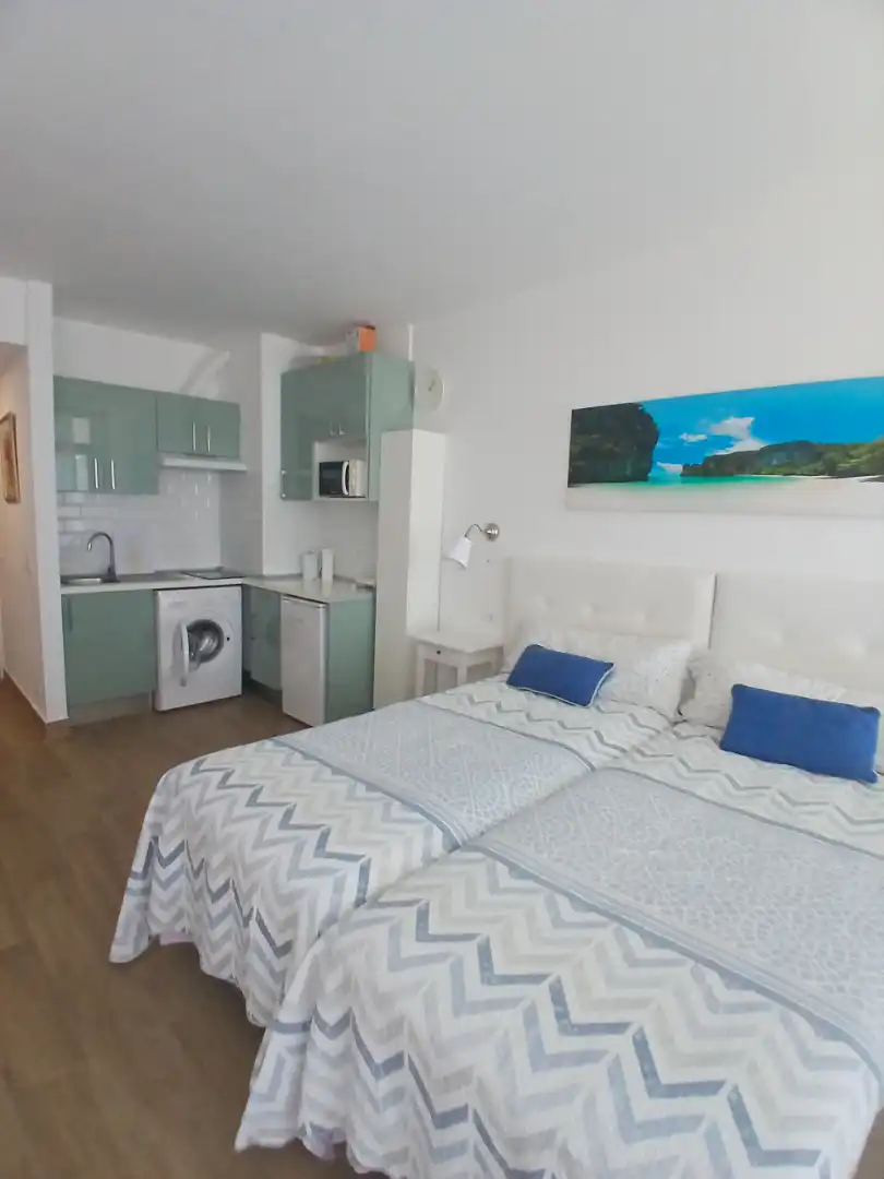 Habitación de Estudio de alquiler en Puerto de la Cruz con Terraza, Amueblado y Lavadora
