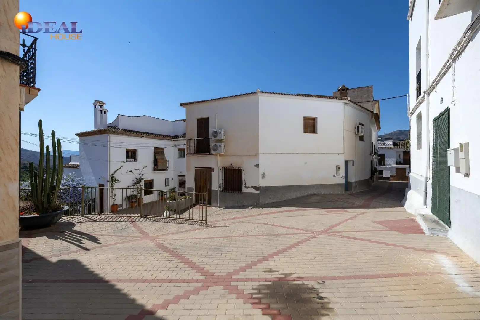 Adosado con terraza en venta en Lecrín, imagen 2