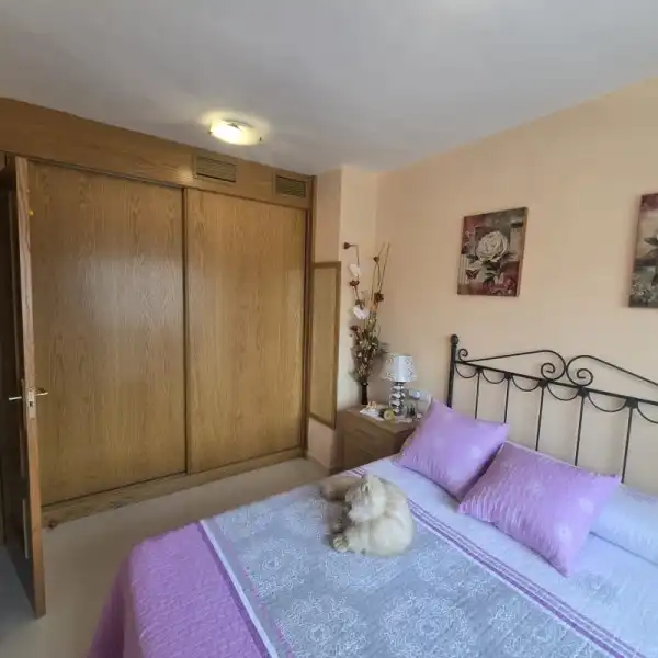Dormitori de Pis en venda en Motril amb Aire condicionat, Terrassa i Piscina