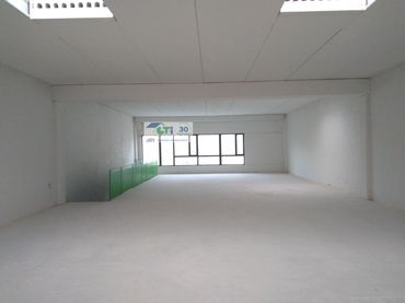 Nau industrial de lloguer a CALLE AJEDREA