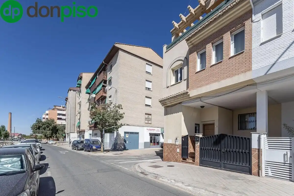 Houses for sale in Calle BADEN POWELL, 13, Barrio de Zaidín