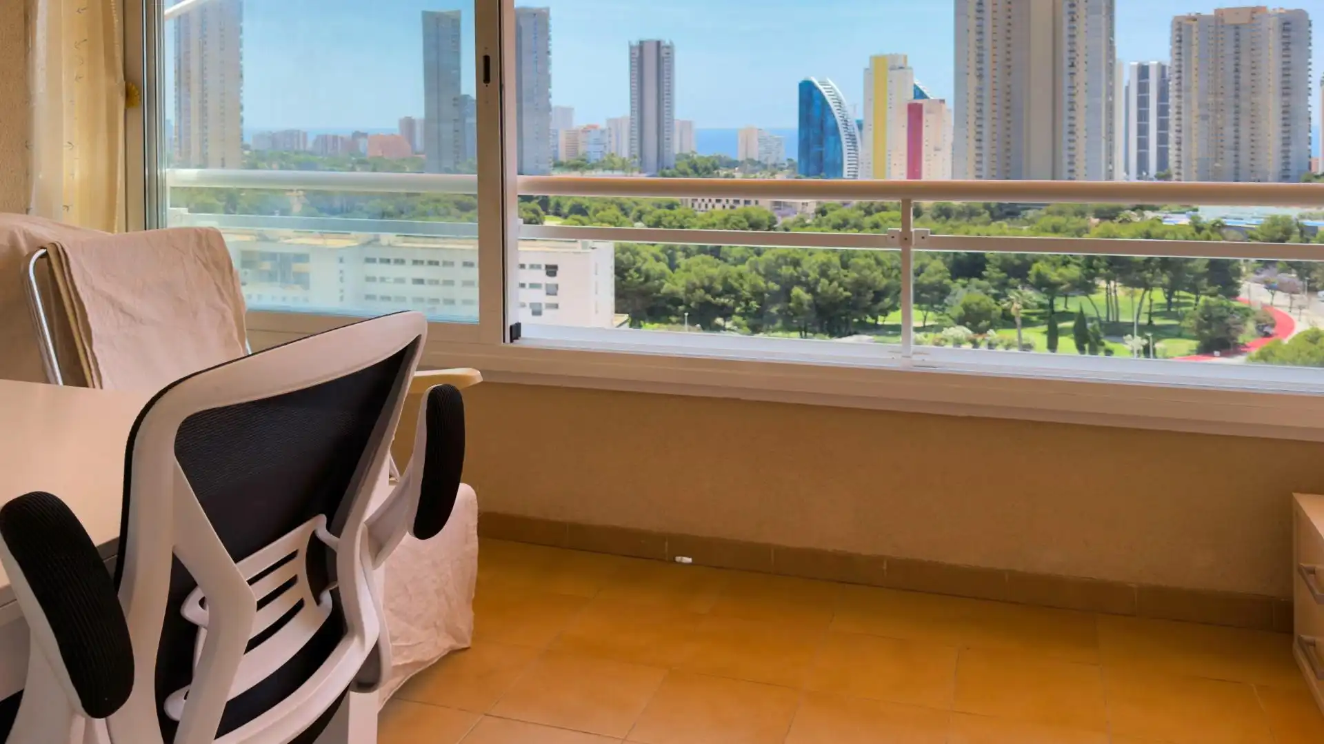 Piso en venta en Benidorm con Aire acondicionado, Jardín privado y Terraza