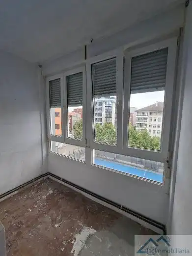 Dormitori de Pis en venda en Santander amb Calefacció i Terrassa