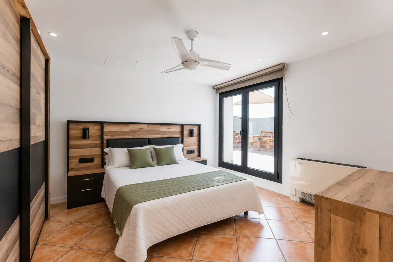 Casa adosada en venta en Calle dels Pins, Subirats