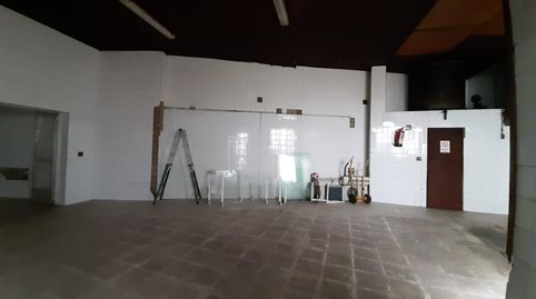 Buen local con salida de humos en Casar de Cáceres