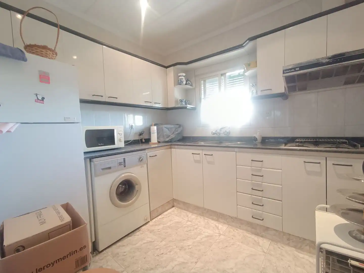Küche von Wohnung zum Verkauf in Montgat mit Terrasse