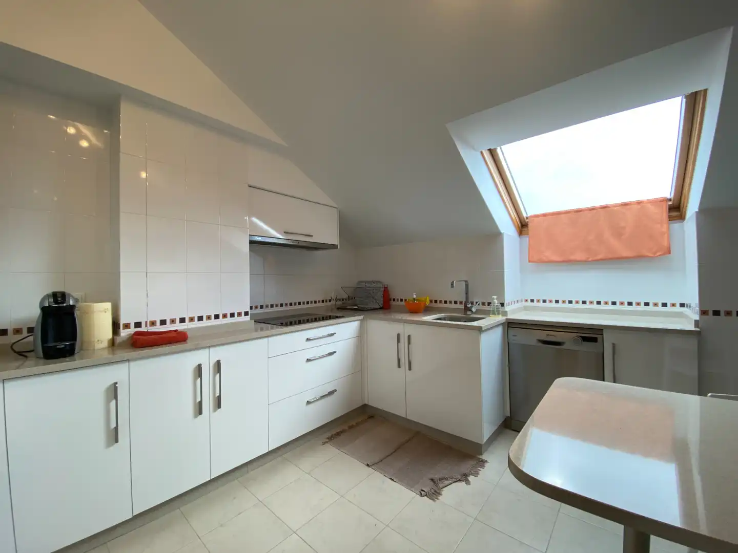 Küche von Wohnung zur Miete in Boqueixón mit Terrasse, Abstellraum und Möbliert