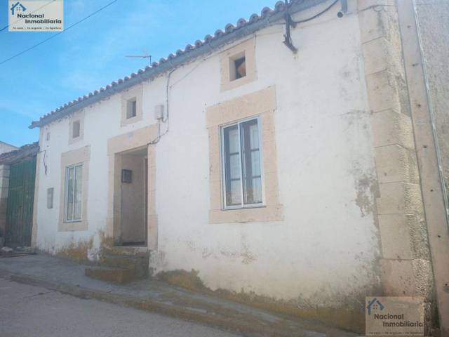 Casa-chalet en Venta en Fuentesaúco de Fuentidueña