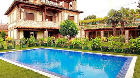 Chalet en Urbanización Calalberche
