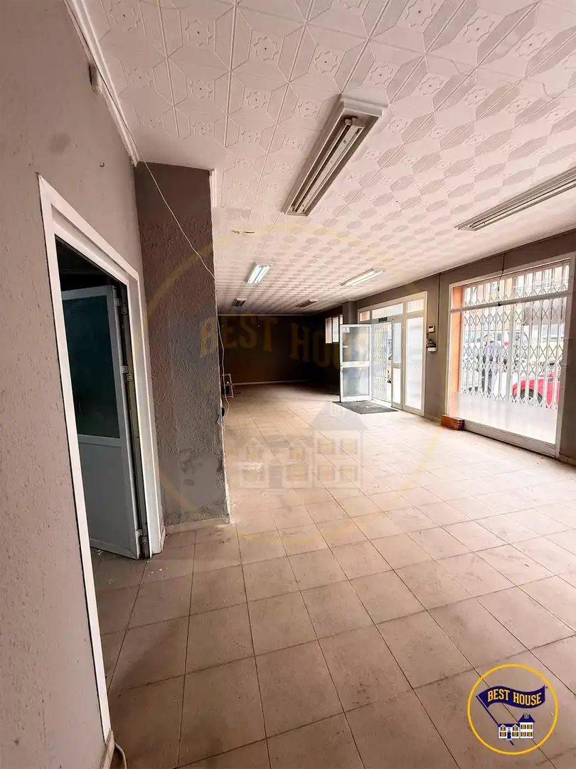 Local en venta en Calle de Barcelona, Reyes Católicos - Paseo San Antonio