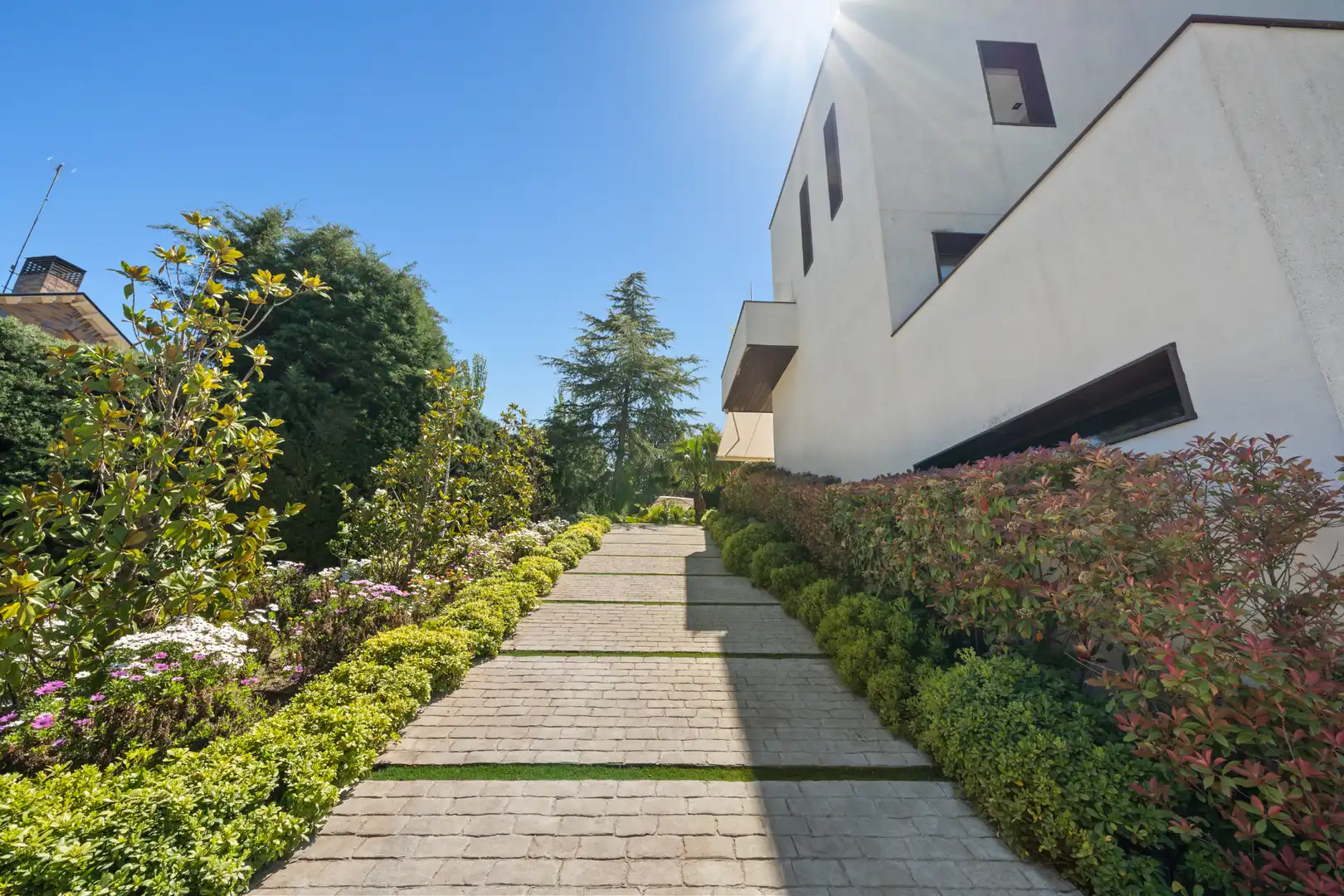 Vista exterior de Casa o chalet en venta en Las Rozas de Madrid con Aire acondicionado, Calefacción y Jardín privado