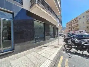 Locale commerciale in vendita a Casco Urbano, imagen 4