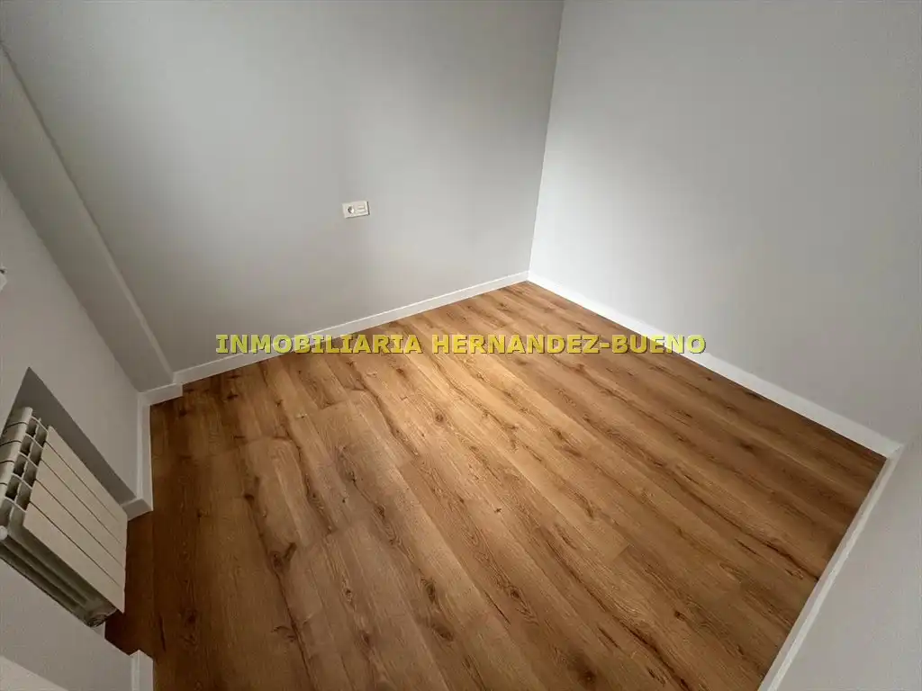 Flat for sale in Salamanca  with Air Conditioner, Heating and Balcony