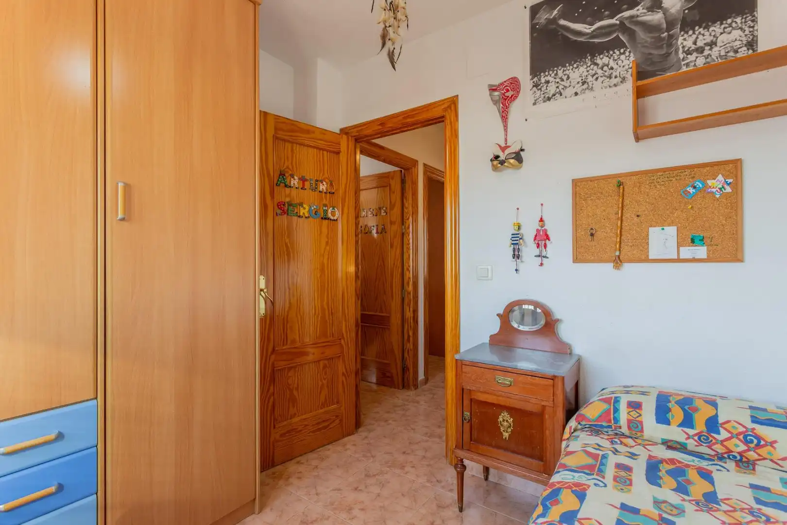 Casa adosada en venda en Cúllar Vega amb Aire condicionat, Calefacció i Moblat