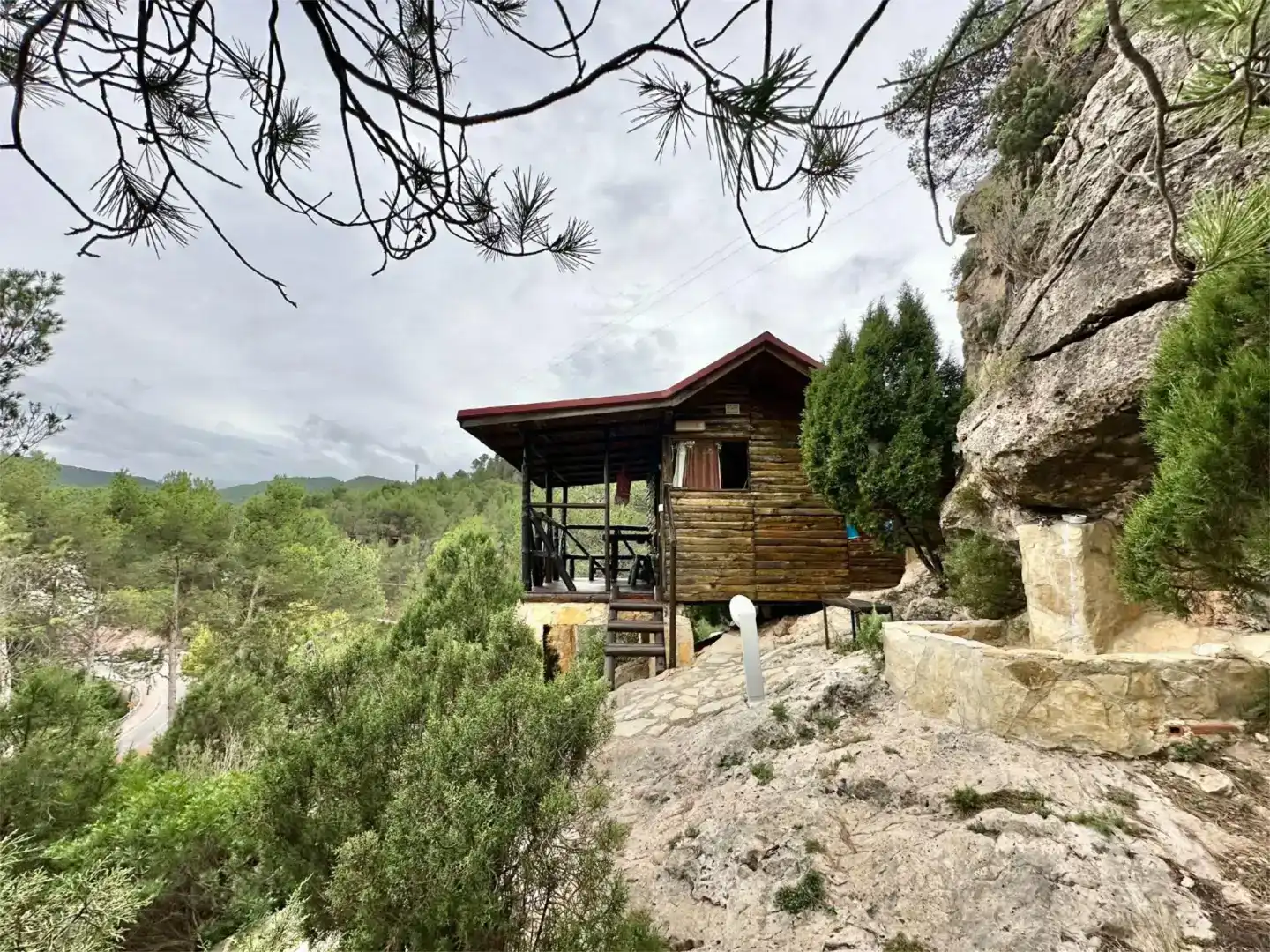 Vista exterior de Local en venda en Montanejos amb Parquet i Moblat