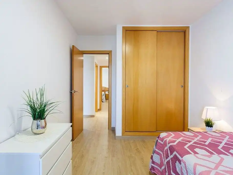 Apartamento para compartir en Irun  con Aire acondicionado, Parquet y Amueblado