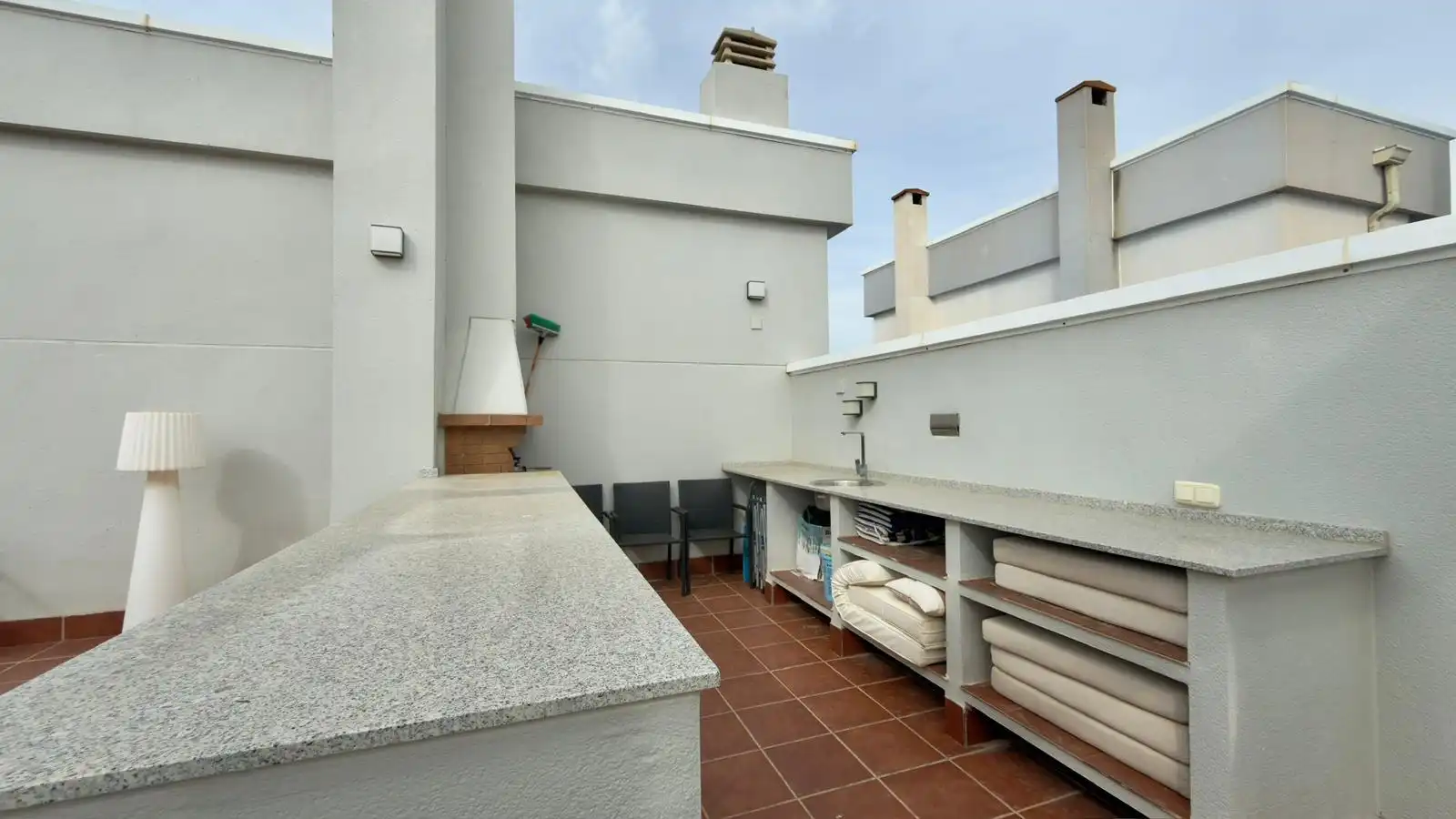 Terrasse von Dachboden zum Verkauf in Villajoyosa / La Vila Joiosa mit Klimaanlage, Privatgarten und Terrasse