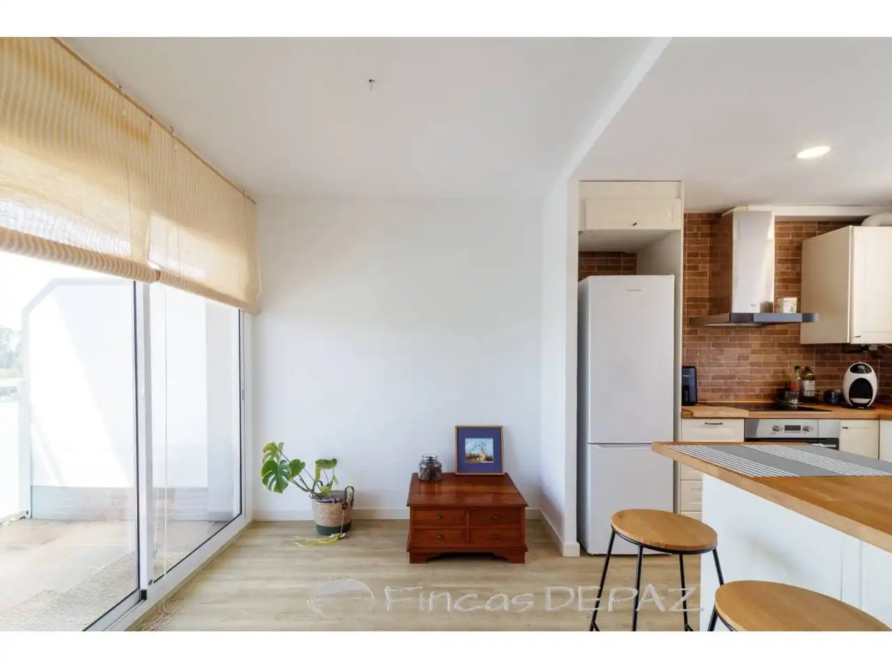Sala de estar de Ático en venta en Castelldefels con Aire acondicionado, Calefacción y Parquet