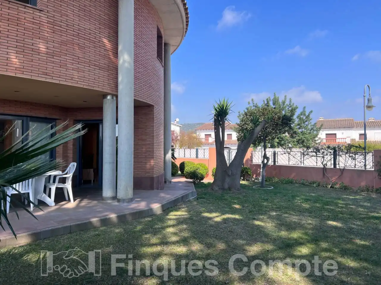 Houses for sale in Calle Montblanc, Roda de Berà