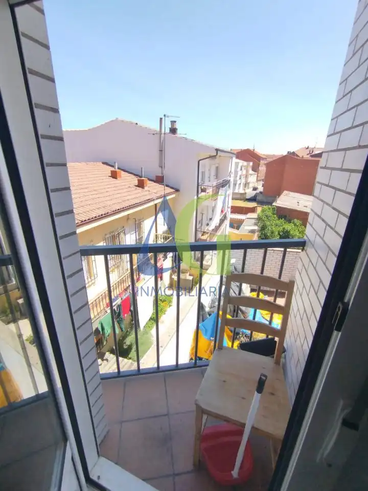 Terrassa de Pis en venda en San Andrés del Rabanedo amb Calefacció, Parquet i Terrassa