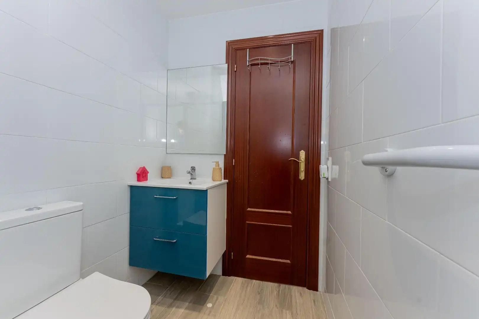 Bany de Pis en venda en Gavà amb Aire condicionat, Calefacció i Parquet