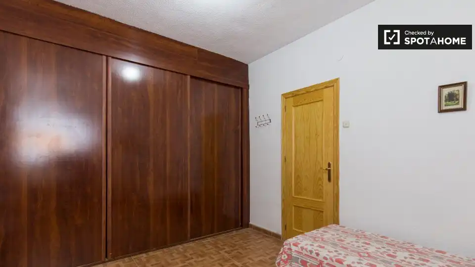 Habitación en Camino de Ronda