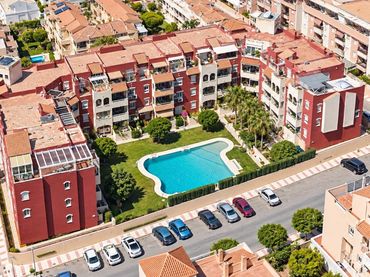 Pis amb piscina de lloguer a BUFALO (AN) 20