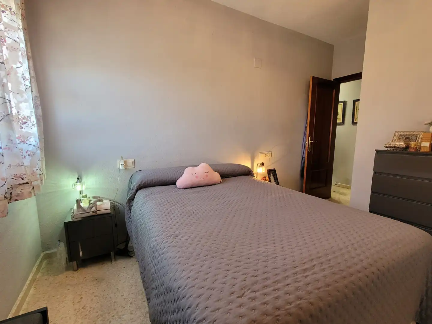 Bedroom of Flat for sale in Granada  with Air Conditioner, Heating and Storage room