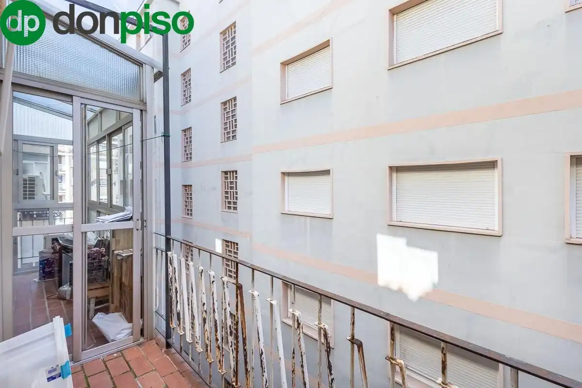 Apartament amb terrassa en venda a Calle ANGEL BARRIOS 1, imagen 4