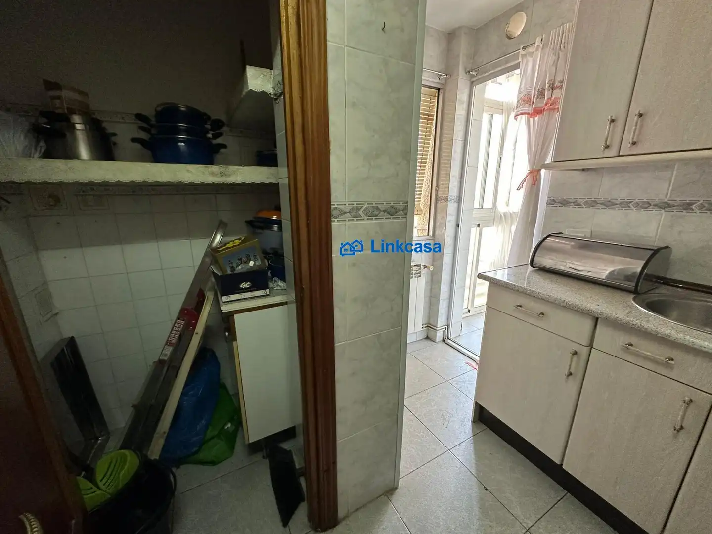 Cocina de Piso en venta en Madrid con Calefacción, Terraza y Amueblado