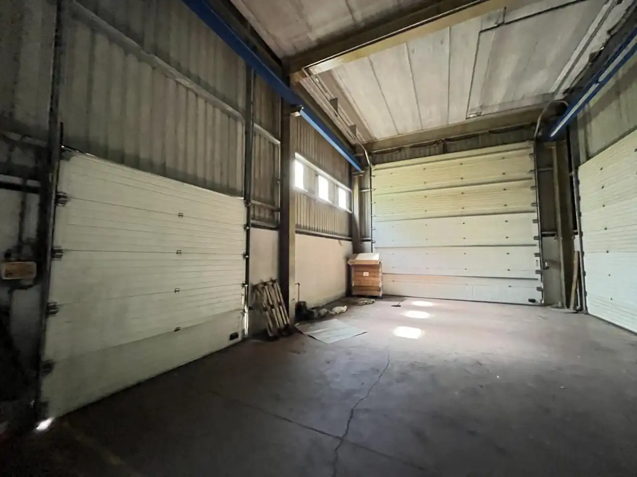 Nave industrial en venta en Manlleu con Alarma