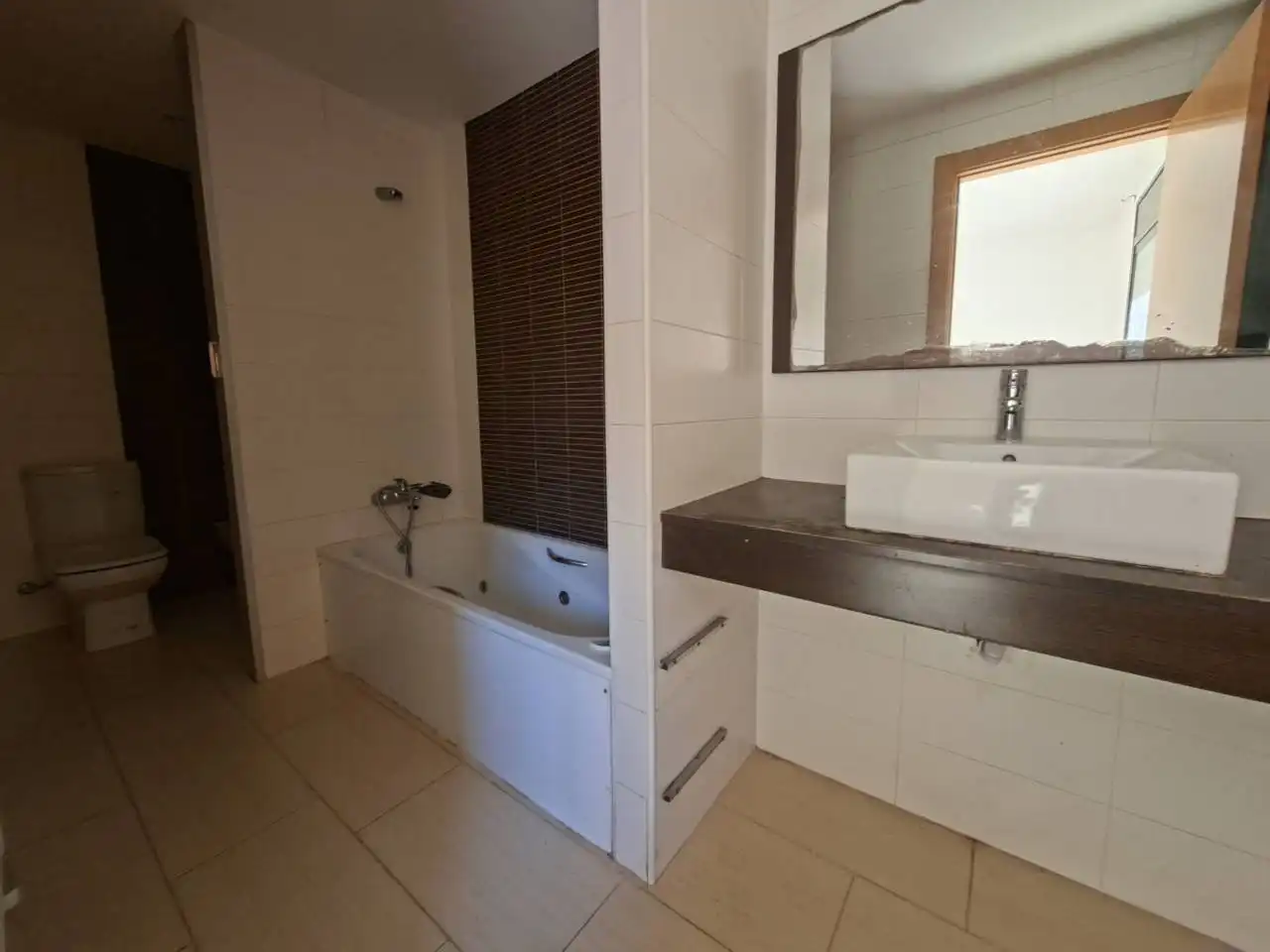 Bany de Casa o xalet en venda en Palau-solità i Plegamans amb Aire condicionat, Calefacció i Jardí privat