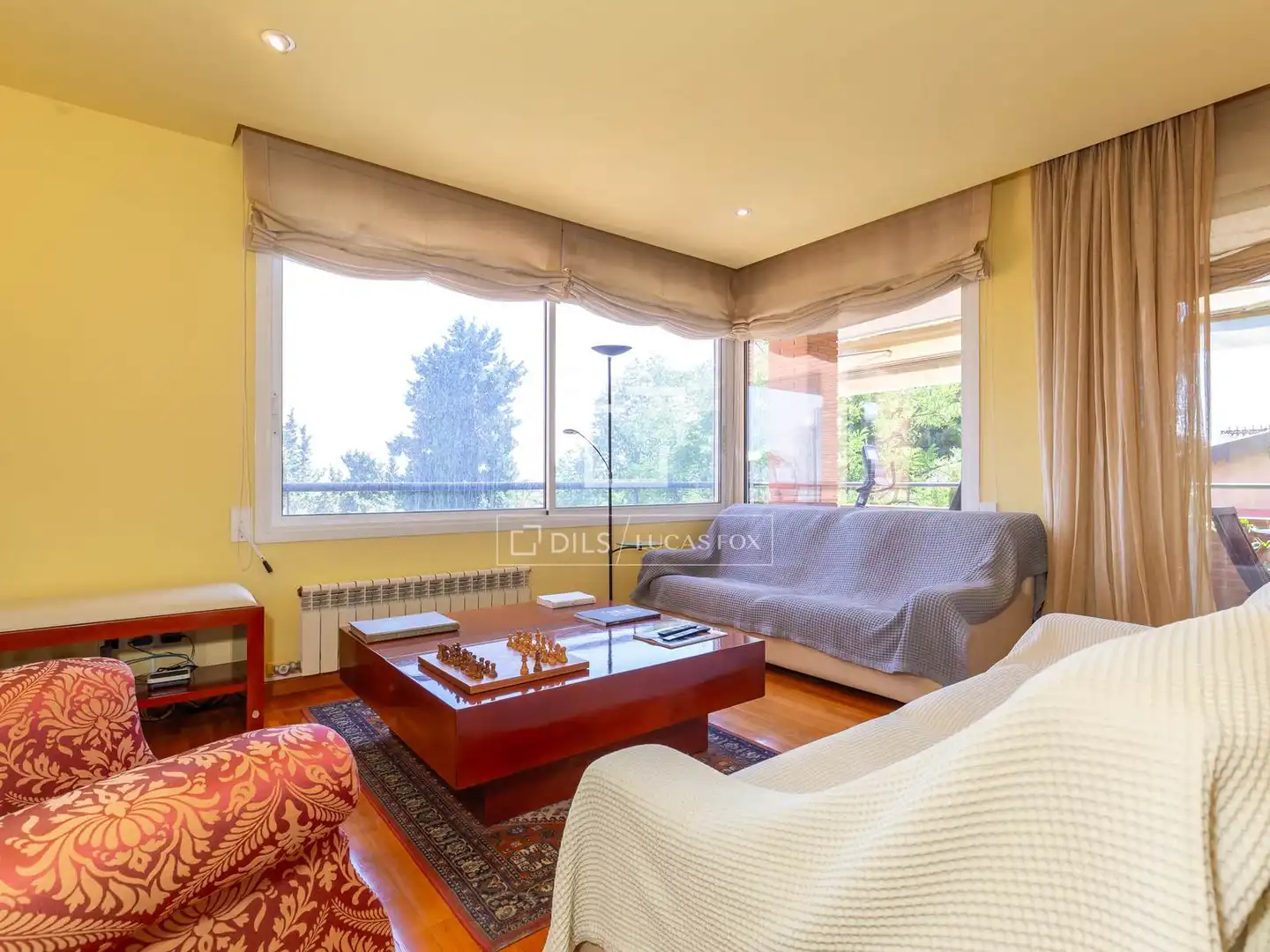 Living room of Flat for sale in Esplugues de Llobregat  with Air Conditioner, Heating and Private garden