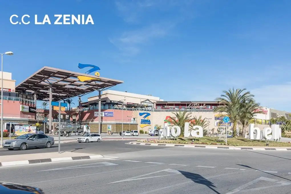 Casa adosada en venta en Orihuela