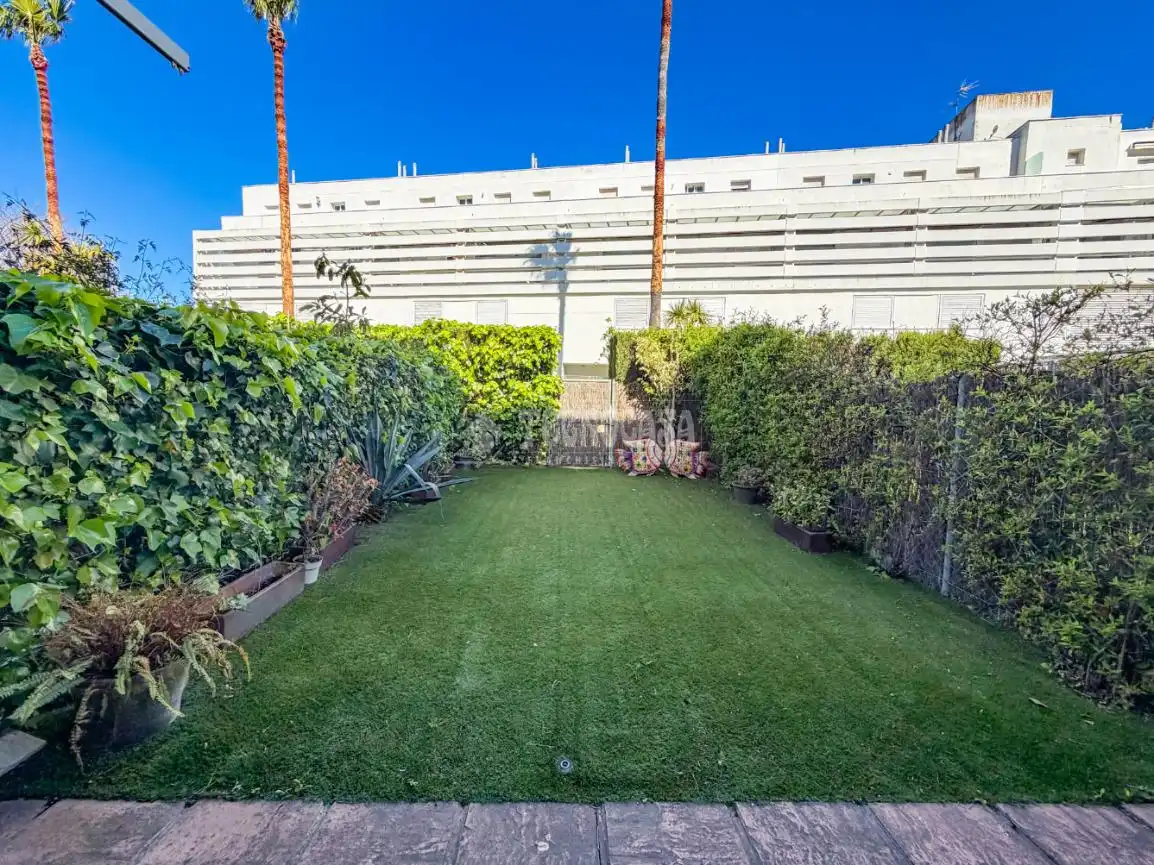 Jardín de Piso en venta en Rota con Aire acondicionado, Terraza y Trastero