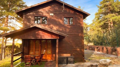 Prades, Casa individual con jardín y chimenea para entrar a vivir