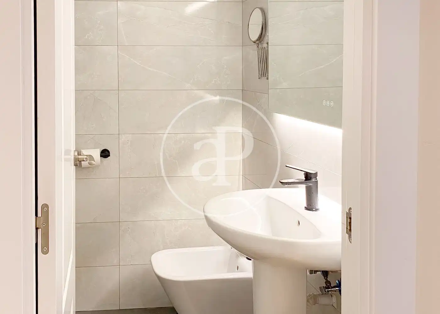 Baño de Piso en venta en Madrid con Aire acondicionado, Calefacción y Amueblado