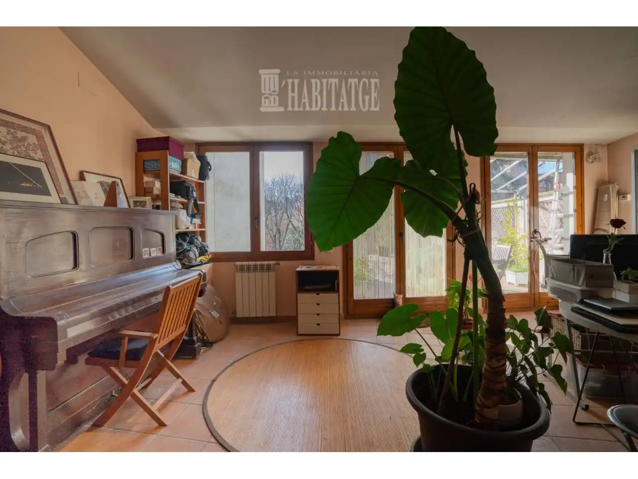 Dúplex en venta en Vic con Calefacción, Terraza y Alarma