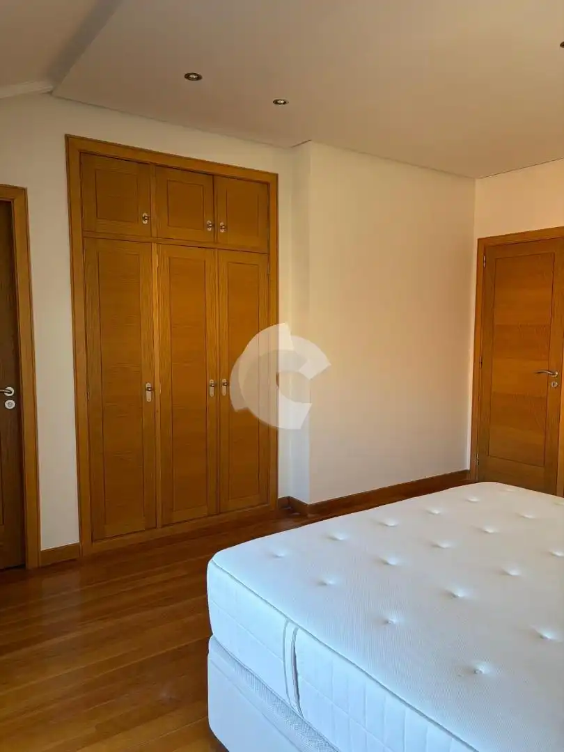Habitación de Dúplex de alquiler en Ourense Capital  con Calefacción