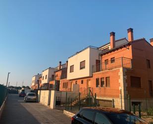 Casa adosada en venda a Calle Real, Puente Duero